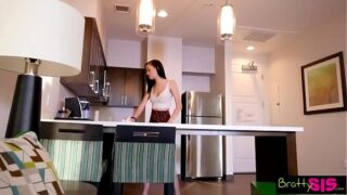 Bratty Step Sis- Stepbrother Slips It In And Ow Stepsis Wants More S9:E4
