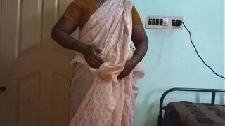 Indian Hot Mallu Aunty Nude Selfie And Fingering For Father In Law