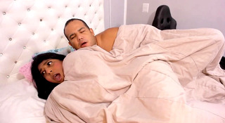 I’m very cold and I’m afraid of thunder, Step brother, come hold me and give me warmth!
