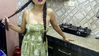 Brother-in-law found sister-in-law alone at home and fucked her, and sister-in-law had fun in the kitchen