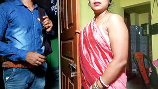 Bra salesman seduces sister-in-law to Chudayi Indian porn in clear Hindi voice