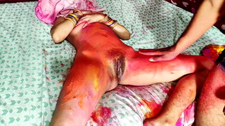 Brother-in-law put color in sister-in-law's pussy, the real fun of Holi!