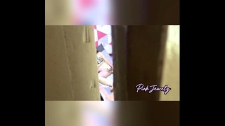 Sister-in-Law nahuli sa Kwarto habang nanonood ng PornHub